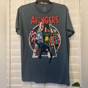 Men's Marvel AVENGERS Graphic T-Shirt Size XL